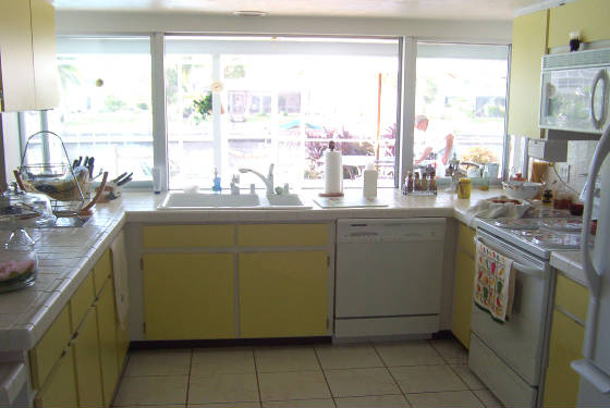 kitchen2_1680x1124.jpg